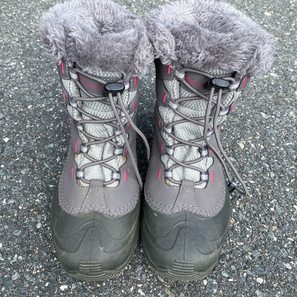 Girls size 5 Columbia snow boots - Picture 2 of 3